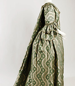 1750-75, Robe à la francaise, Metropolitan Museum, New York