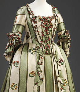 1760-70, Robe à la francaise, Victoria & Albert Museum London