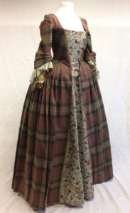 Outlander . Season 1 . Claires gathering dress